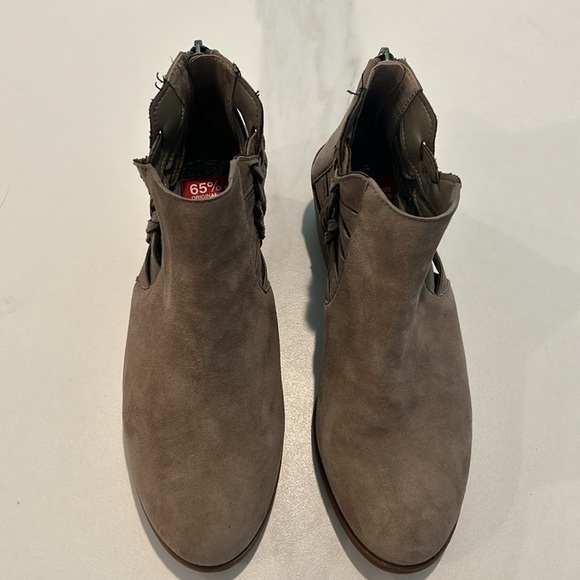 Western Cowgirl Grey Almond Pointed Toe Cut Out Side Braided Ankle Boots - Picture 7 of 9